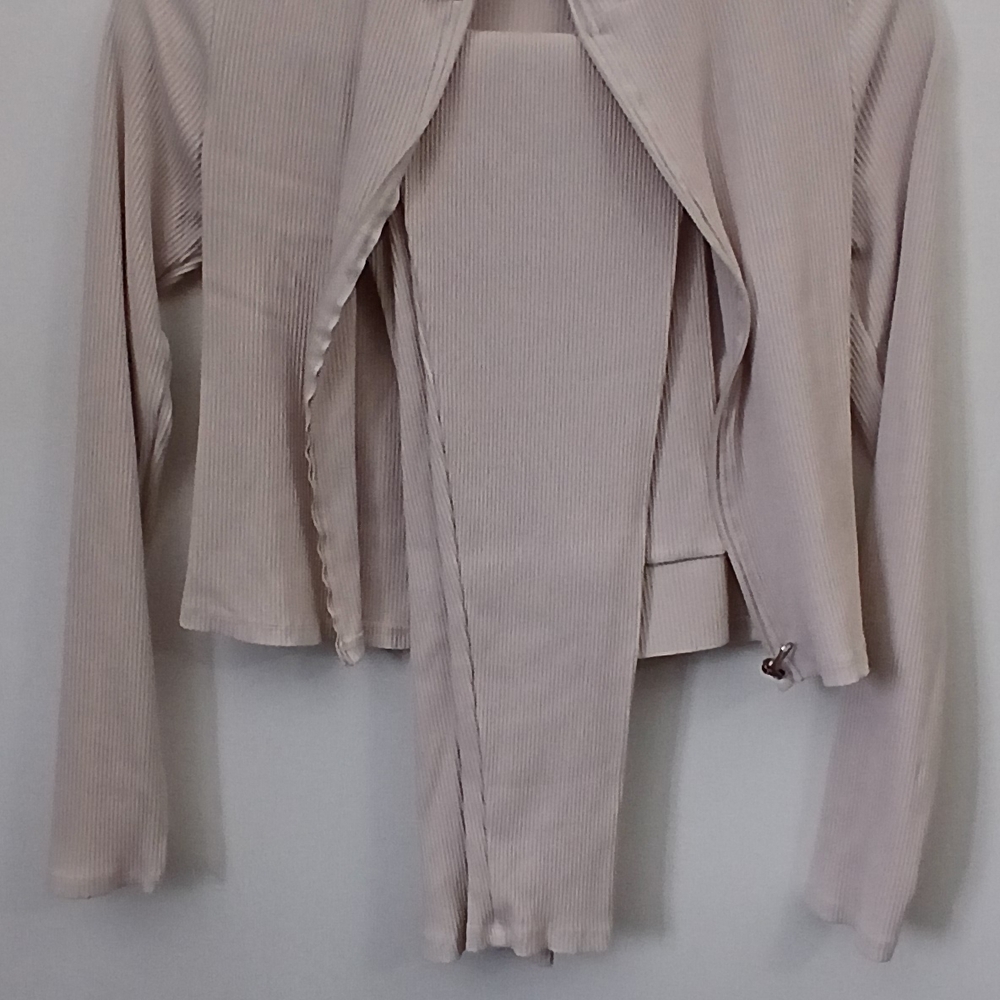 Forever 21 Women's Cream Jacket And Leggings Set